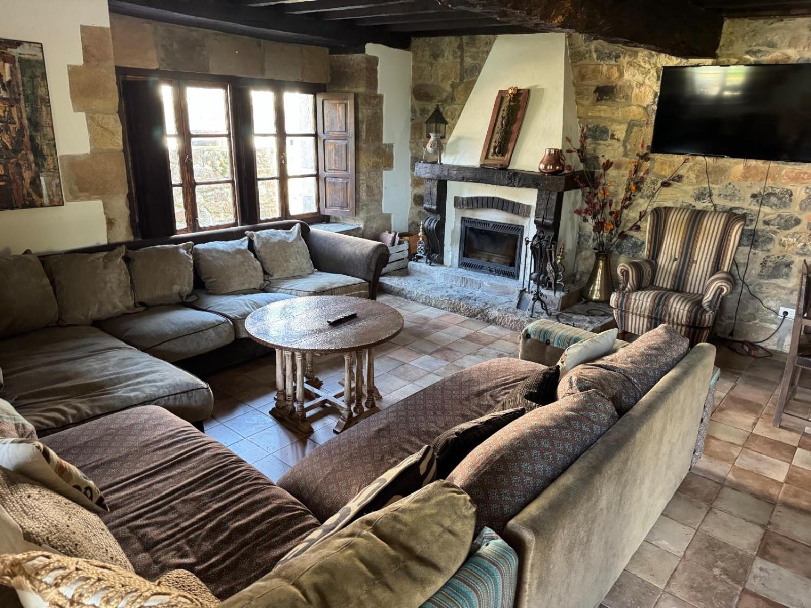 Espectacular Casa Rural En Castaneda Socobio Εξωτερικό φωτογραφία